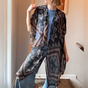 American Eagle Outfitters Black Floral Sheer Kimono